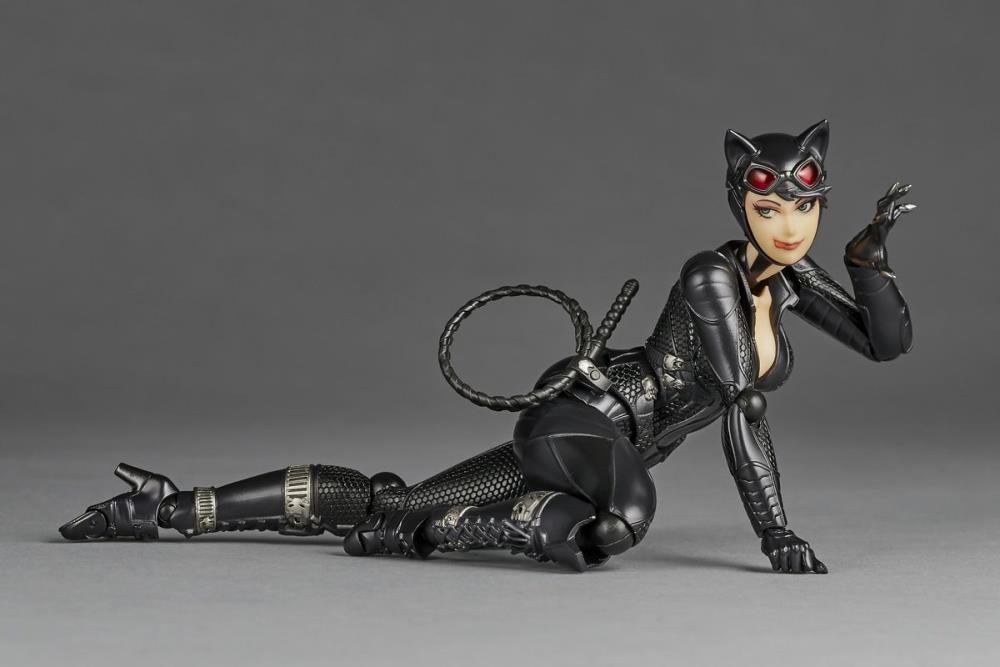 Batman: Arkham Knight Amazing Yamaguchi Revoltech NR022 Catwoman w/ Bonus Unmasked Head