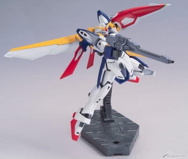 Mobile Suit Gundam Wing HGAC Wing Gundam 1/144 Scale Model Kit