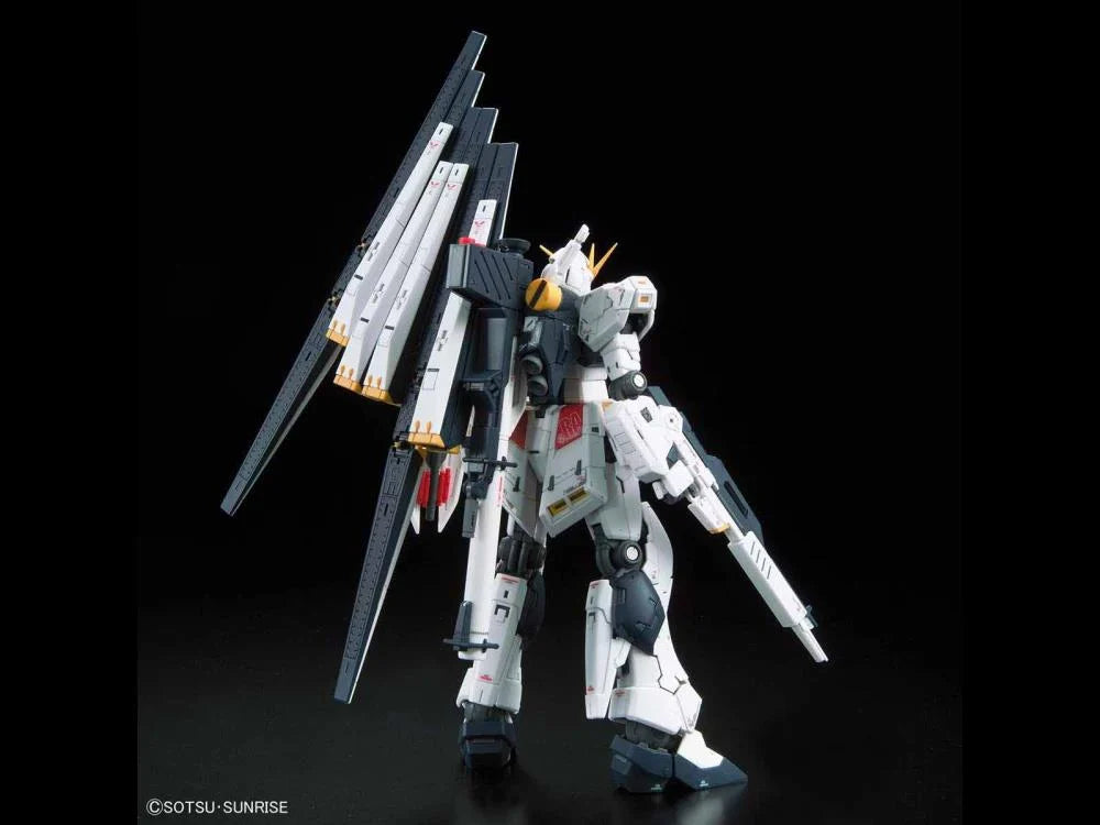Mobile Suit Gundam: Char's Counterattack RG#32 Nu Gundam 1/144 Scale Model Kit