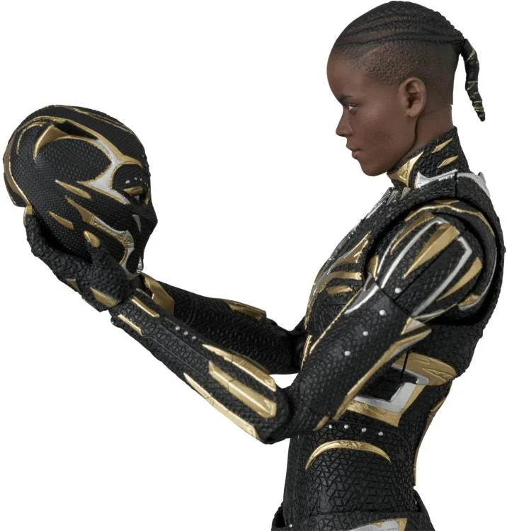 PRE-ORDER: Black Panther: Wakanda Forever MAFEX No.275 Black Panther Action Figure