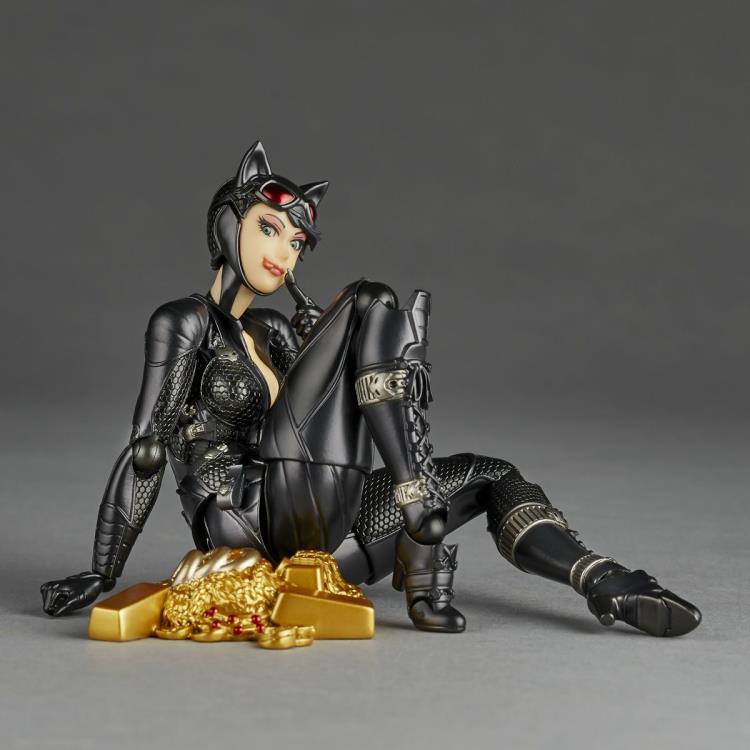 Batman: Arkham Knight Amazing Yamaguchi Revoltech NR022 Catwoman w/ Bonus Unmasked Head