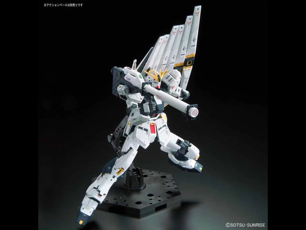 Mobile Suit Gundam: Char's Counterattack RG#32 Nu Gundam 1/144 Scale Model Kit