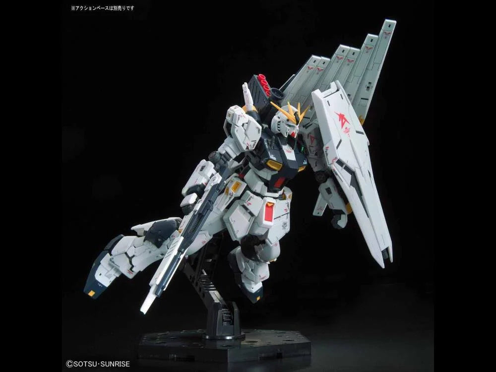 Mobile Suit Gundam: Char's Counterattack RG#32 Nu Gundam 1/144 Scale Model Kit