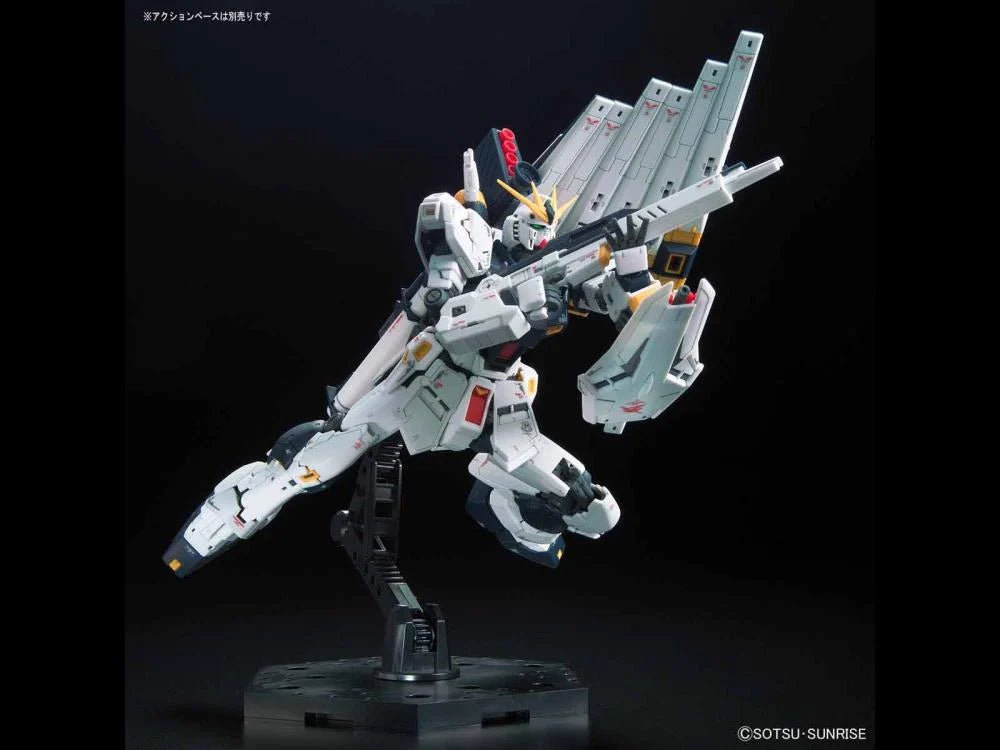 Mobile Suit Gundam: Char's Counterattack RG#32 Nu Gundam 1/144 Scale Model Kit