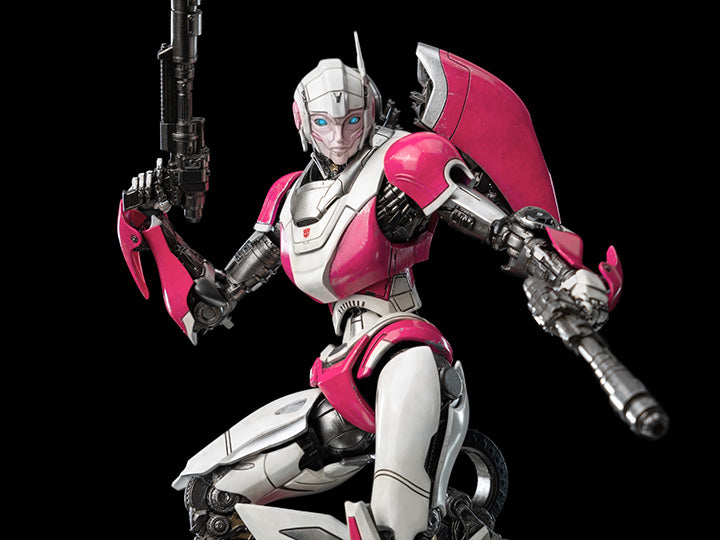 PRE-ORDER Transformers: Bumblebee DLX Scale Collectible Series Arcee