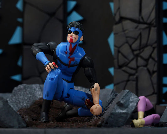 Invincible 1/12 Scale Action Figure Battle Damged Deluxe Exclusive SDCC 2026