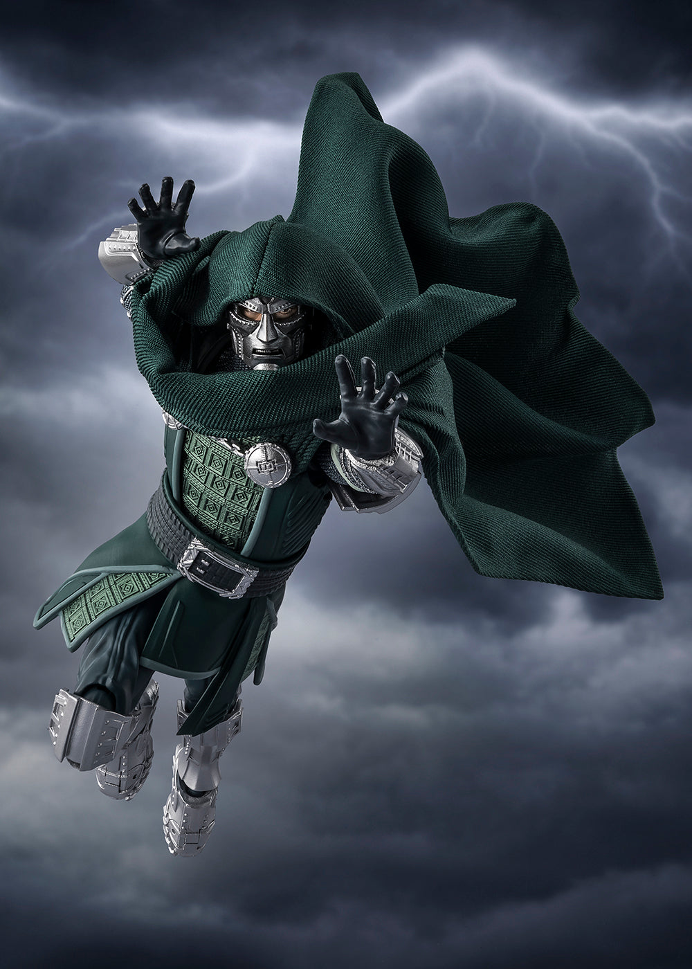 Pre-Order: S.H.Figuarts Doctor Doom (Avengers: Doomsday) Action Figure