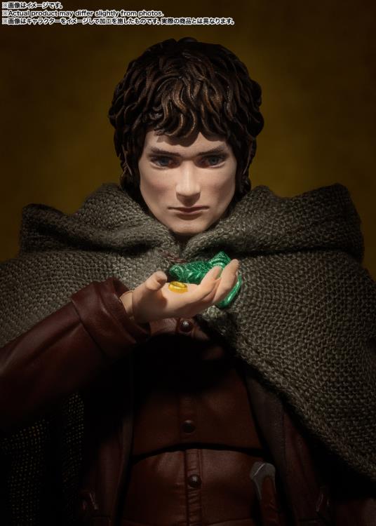 PRE-ORDER - The Lord of the Rings: The Fellowship of the Ring S.H.Figuarts Frodo Baggins & Gollum Action Figure Set