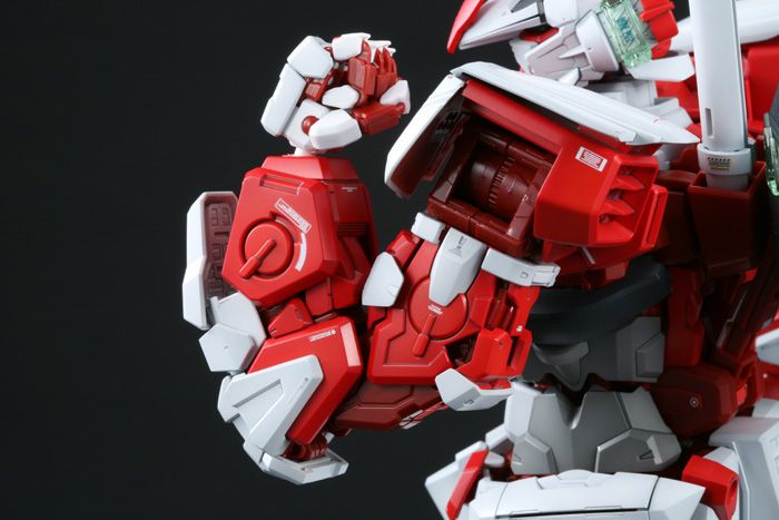 Mobile Suit Gundam SEED Astray PG Gundam Astray Red Frame 1/60 Scale Model Kit (Reissue)
