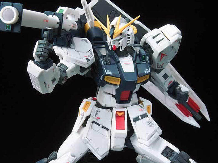 Mobile Suit Gundam: Char's Counterattack RG Nu Gundam 1/144 Scale Model Kit