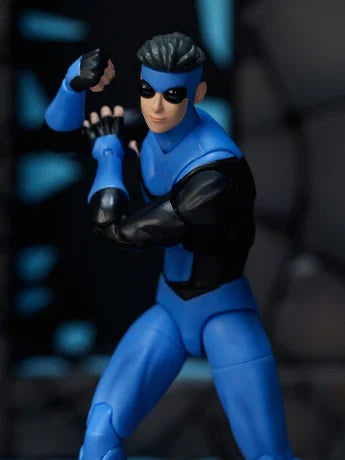 Pre-Order: IInvincible Invincible 1/12 Scale Action Figure