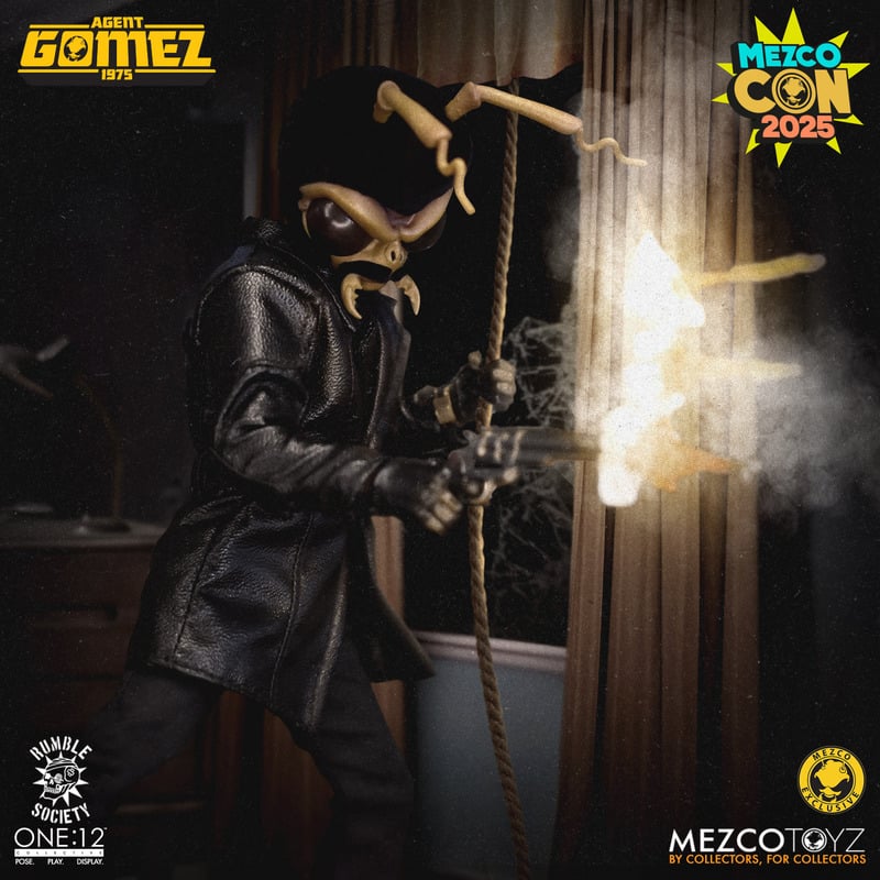 Mezco One:12 Collective Agent Gomez: 1975 SDCC 2025 Exclusive