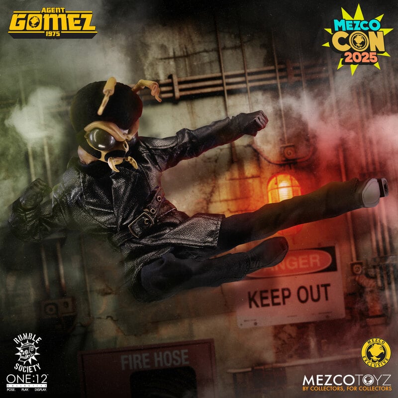 Mezco One:12 Collective Agent Gomez: 1975 SDCC 2025 Exclusive