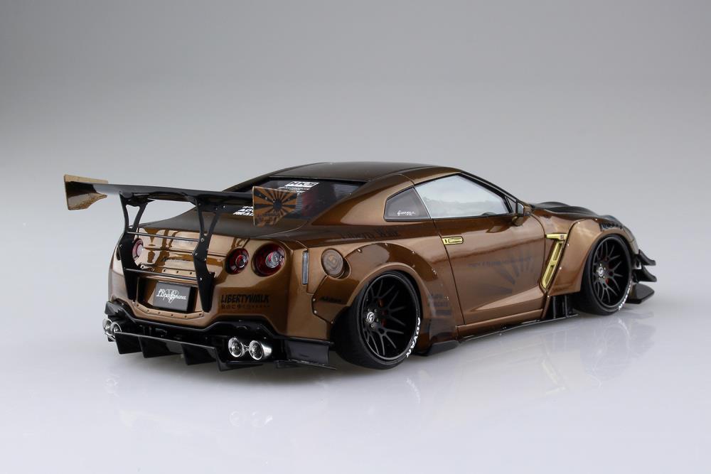 Liberty Walk LB Works R35 GT-R Type 2 Ver. 1 1/24 Scale Model Kit