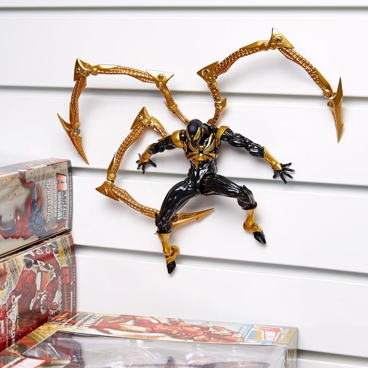 Marvel Amazing Yamaguchi Revoltech No.023EX Iron Spider (Black Ver.)