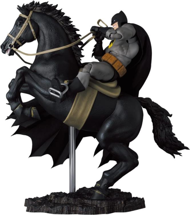 PRE-ORDER - The Dark Knight Returns MAFEX No.204 Batman & Horse