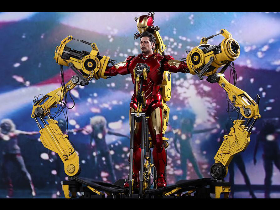 Iron Man 2 MMS462D22 Iron Man Mark IV 1/6th Scale Figure with Suit-Up Gantry