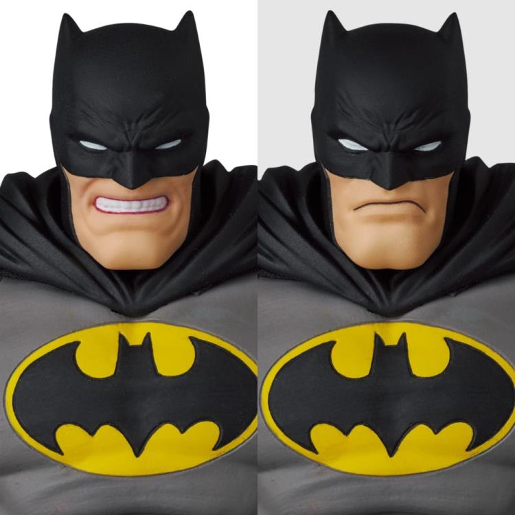 PRE-ORDER - The Dark Knight Returns MAFEX No.204 Batman & Horse