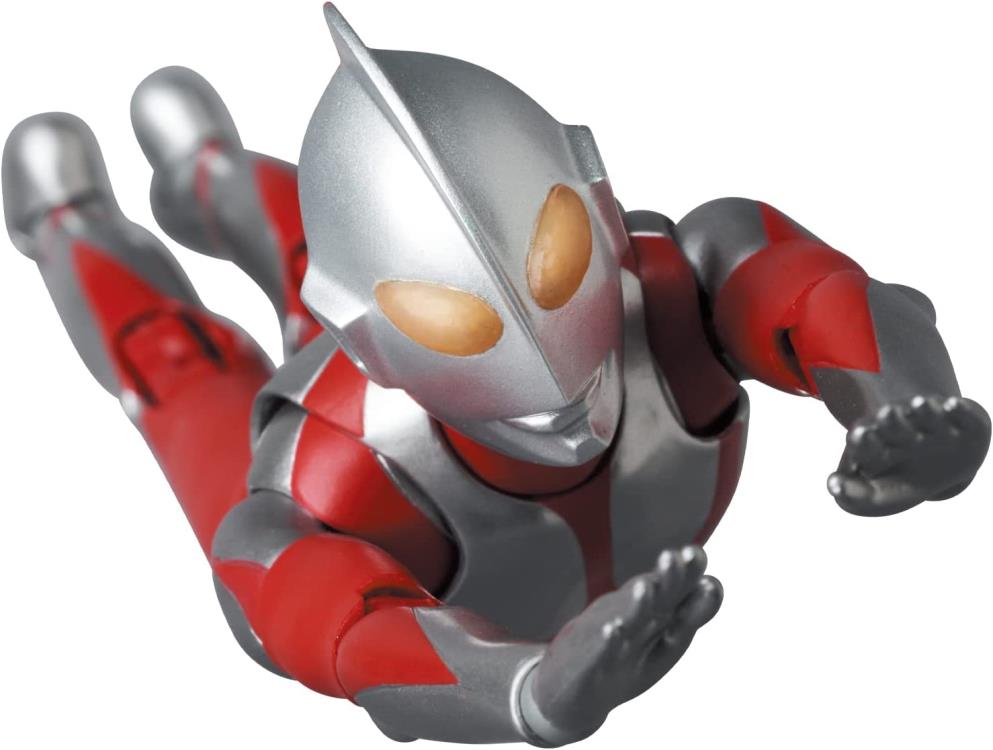 PRE-ORDER - Shin Ultraman MAFEX No.207 Ultraman (Deluxe Ver.)
