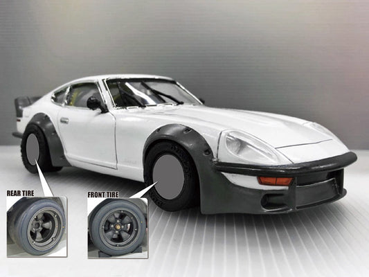 Nissan (1975) S30 Fairlady Z Aero Custom Ver. 2 (White) 1/24 Scale Model Kit