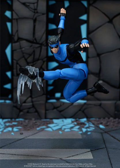 Pre-Order: IInvincible Invincible 1/12 Scale Action Figure