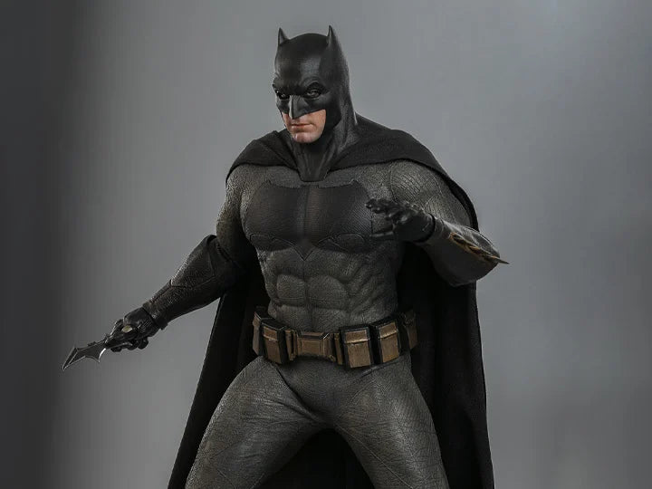 Batman v Superman: Dawn of Justice MMS731 Batman (Ver.2) 1/6th Scale Collectible Figure