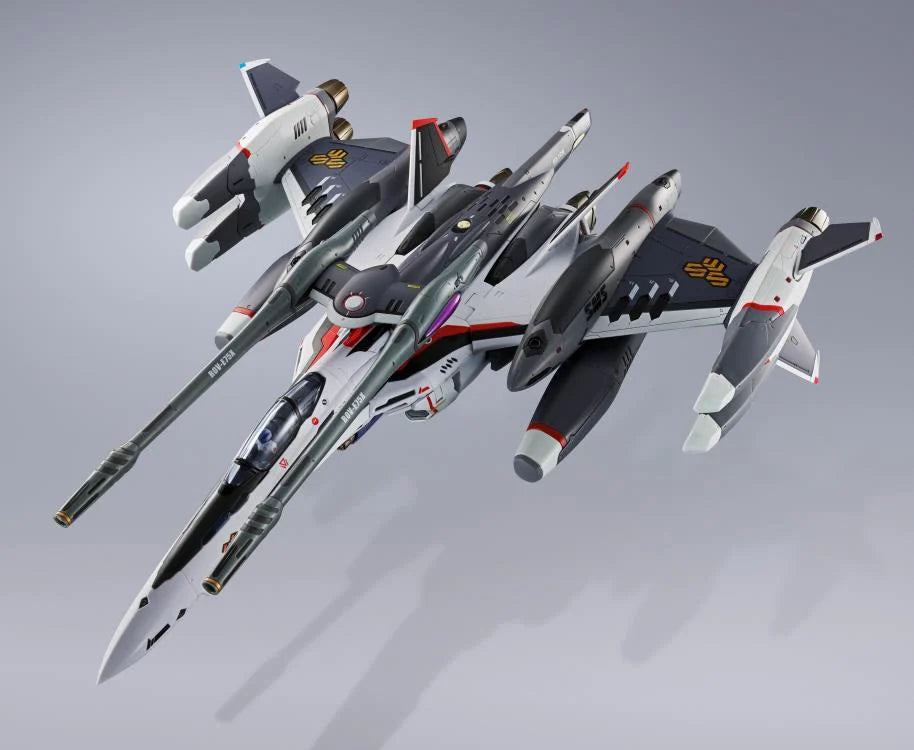 PRE-ORDER - Macross Frontier: The False Songstress DX Chogokin VF-25F Tornado Messiah Valkyrie (Alto Saotome Machine Revival Ver.)
