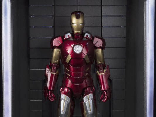 Avengers S.H.Figuarts Iron Man Mark VII Action Figure & Hall Of Armor Set