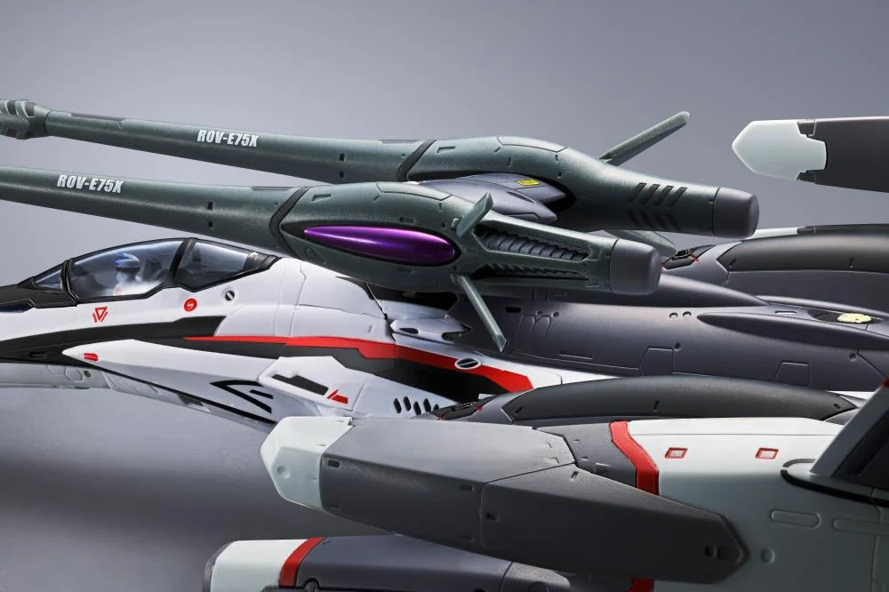 PRE-ORDER - Macross Frontier: The False Songstress DX Chogokin VF-25F Tornado Messiah Valkyrie (Alto Saotome Machine Revival Ver.)