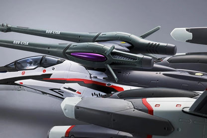 PRE-ORDER - Macross Frontier: The False Songstress DX Chogokin VF-25F Tornado Messiah Valkyrie (Alto Saotome Machine Revival Ver.)