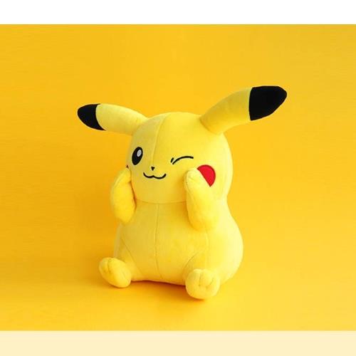 Winking Pikachu Pokémon Plush 25 cm