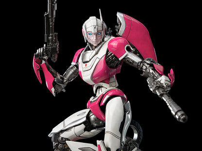 PRE-ORDER Transformers: Bumblebee DLX Scale Collectible Series Arcee