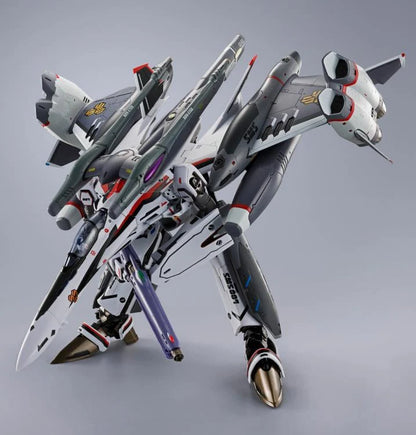 PRE-ORDER - Macross Frontier: The False Songstress DX Chogokin VF-25F Tornado Messiah Valkyrie (Alto Saotome Machine Revival Ver.)