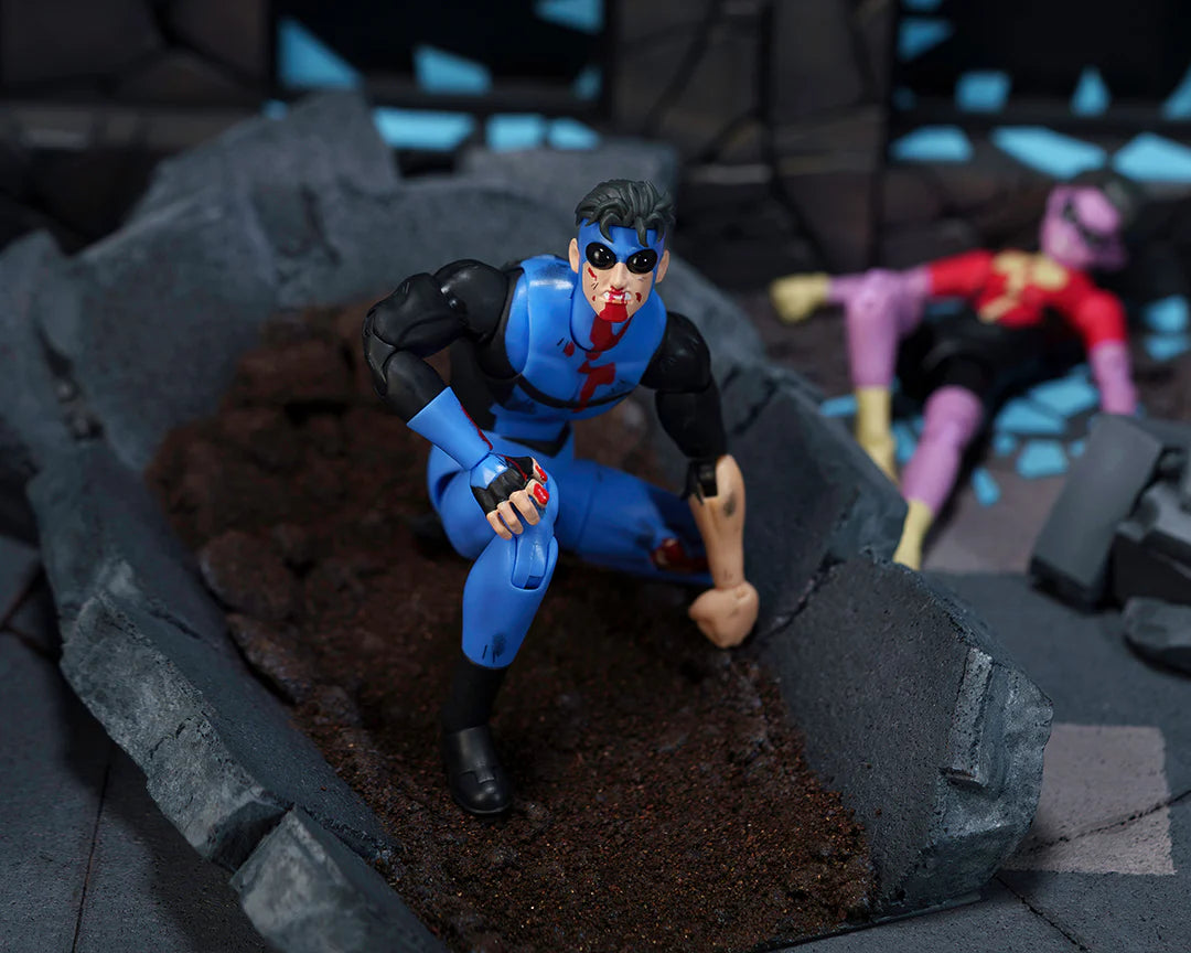Invincible 1/12 Scale Action Figure Battle Damged Deluxe Exclusive SDCC 2026