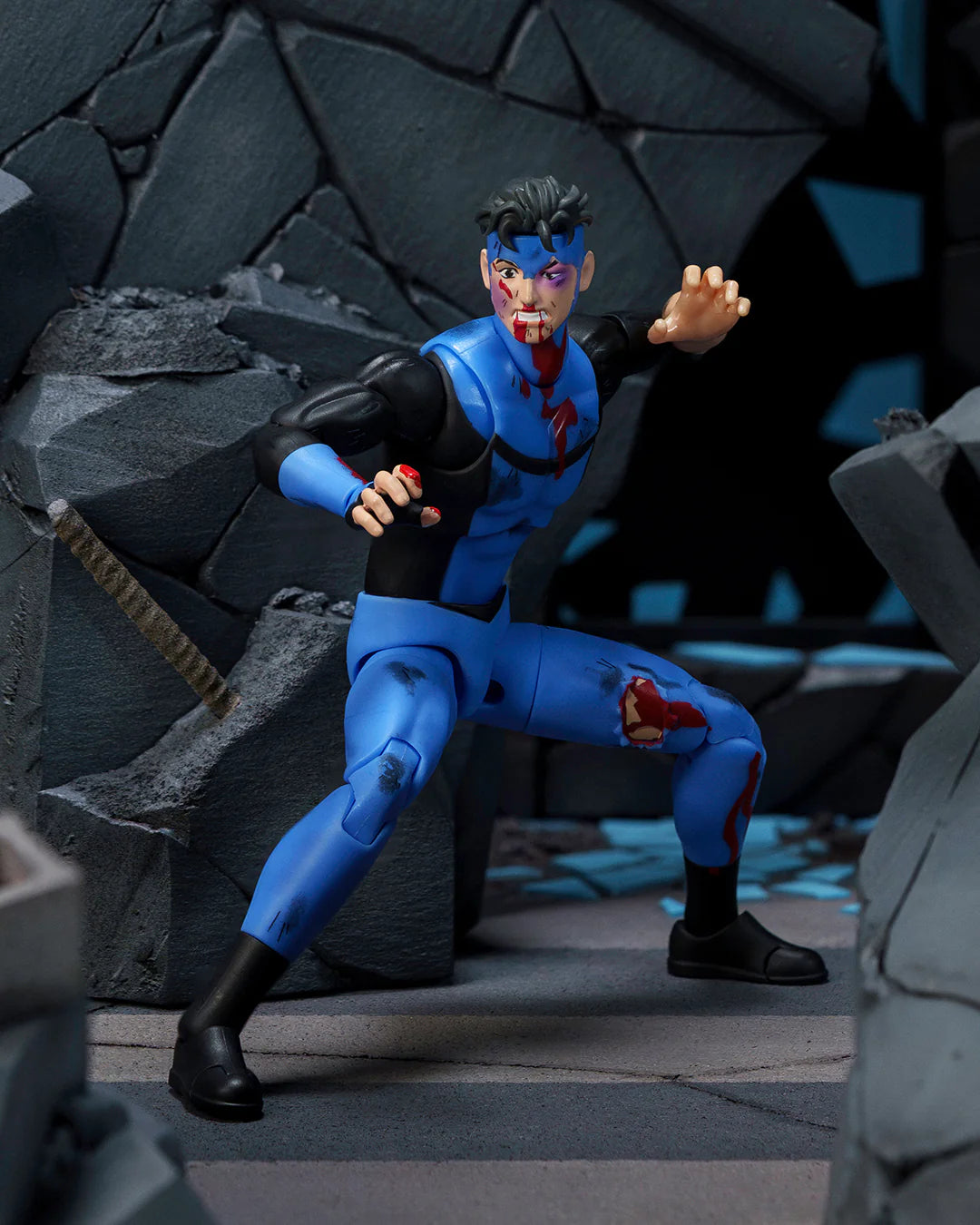 Invincible 1/12 Scale Action Figure Battle Damged Deluxe Exclusive SDCC 2026