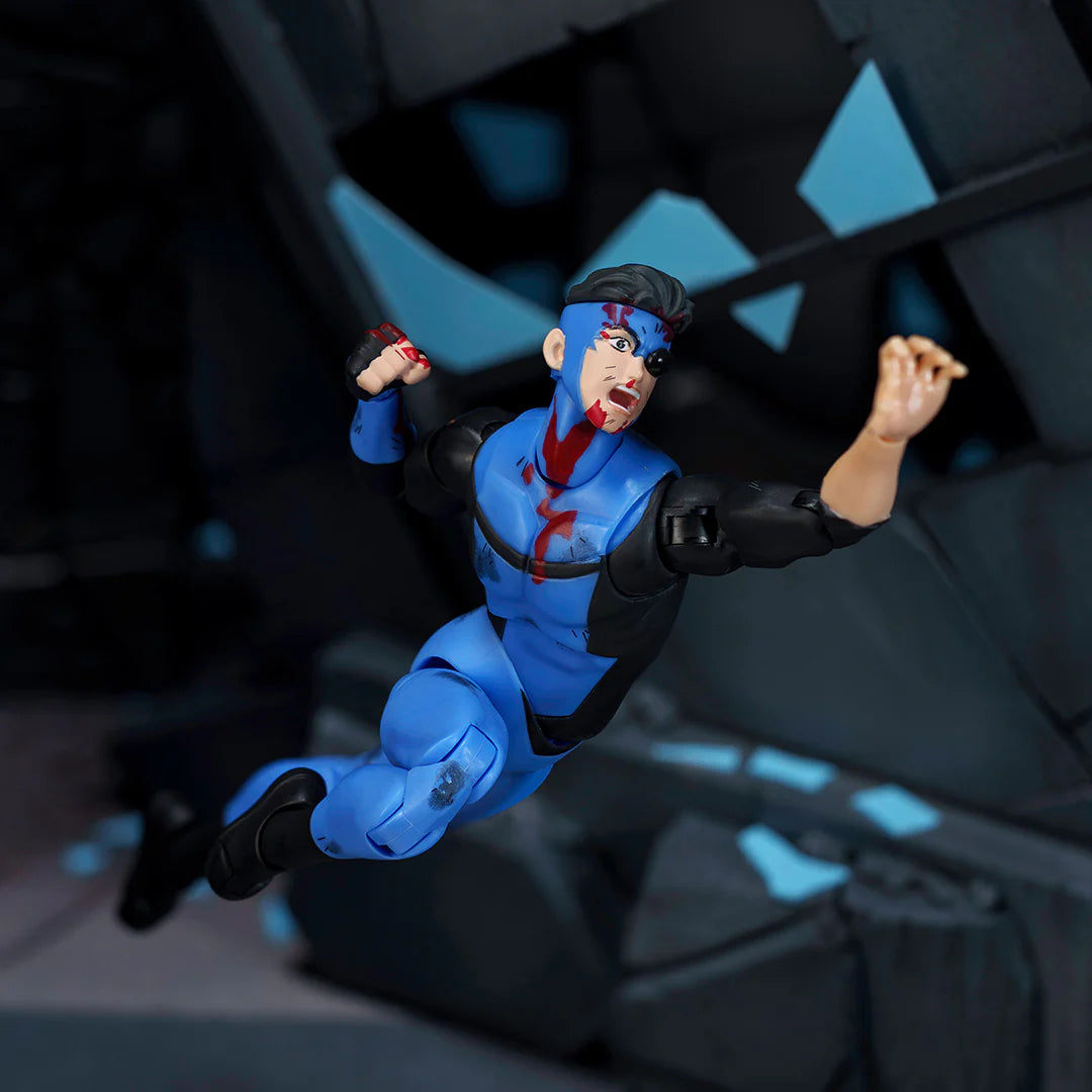 Invincible 1/12 Scale Action Figure Battle Damged Deluxe Exclusive SDCC 2026