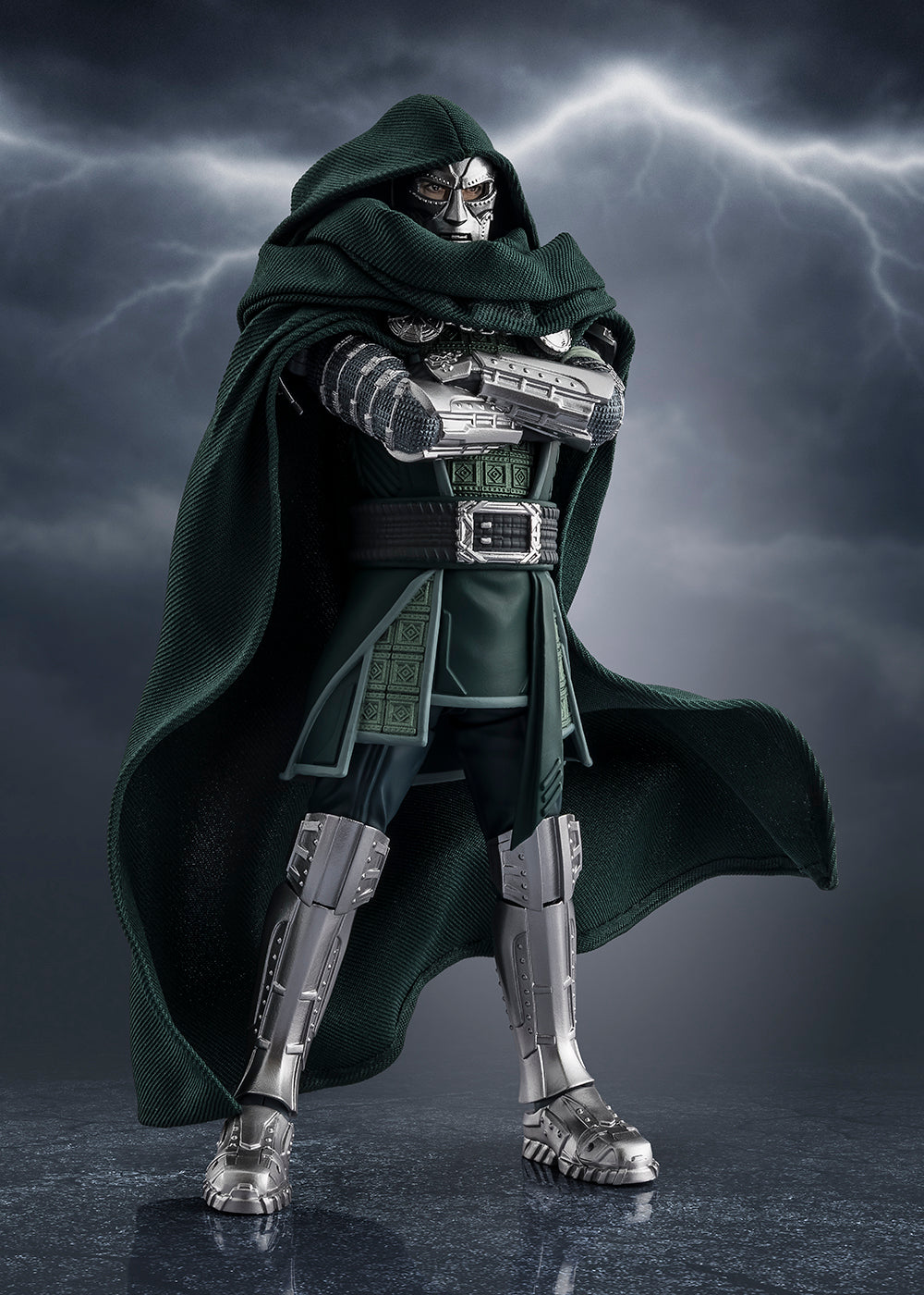 Pre-Order: S.H.Figuarts Doctor Doom (Avengers: Doomsday) Action Figure