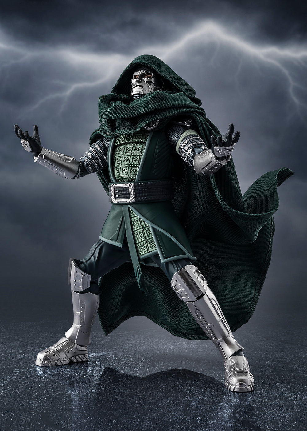 Pre-Order: S.H.Figuarts Doctor Doom (Avengers: Doomsday) Action Figure