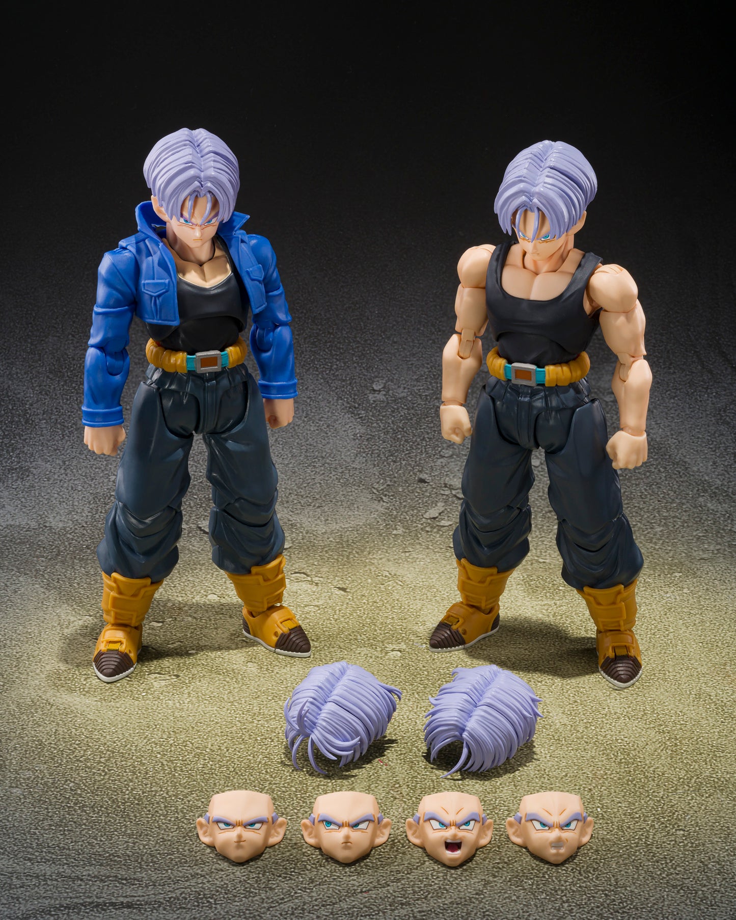 Pre-Order: Dragon Ball Z S.H.Figuarts Trunks Z Fighter (Group Base Ver. B Limited Edition) Action Figure