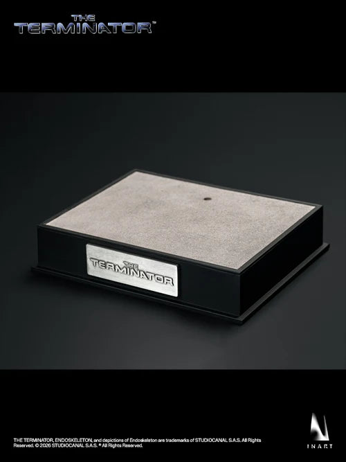 Pre-Order: INART The Terminator T-800 1/6 Collectible Figure