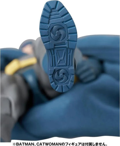 Pre-Order - Batman: Hush MAFEX No.299 Bruce Wayne Action Figure