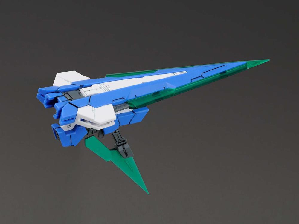 Mobile Suit Gundam 00V MG 00 QAN[T] (Full Saber) 1/100 Scale Model Kit