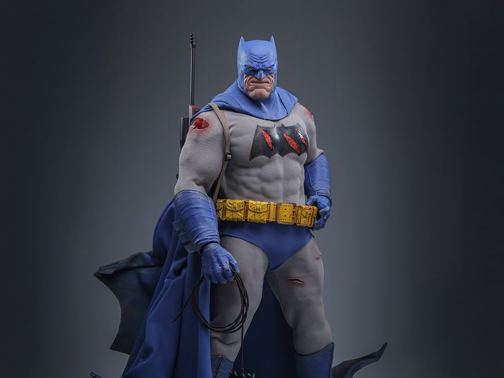 Pre-Order: Batman: The Dark Knight Returns Batman CMS031 (Battle Damag ...
