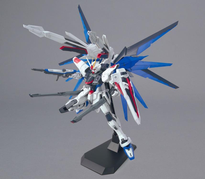 Mobile Suit Gundam SEED MG Freedom Gundam 2.0 1/100 Scale Model Kit (Reissue)