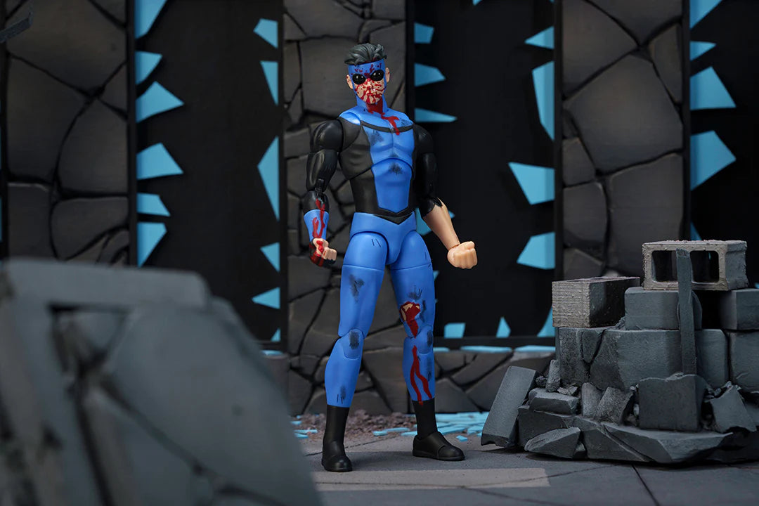 Invincible 1/12 Scale Action Figure Battle Damged Deluxe Exclusive SDCC 2026