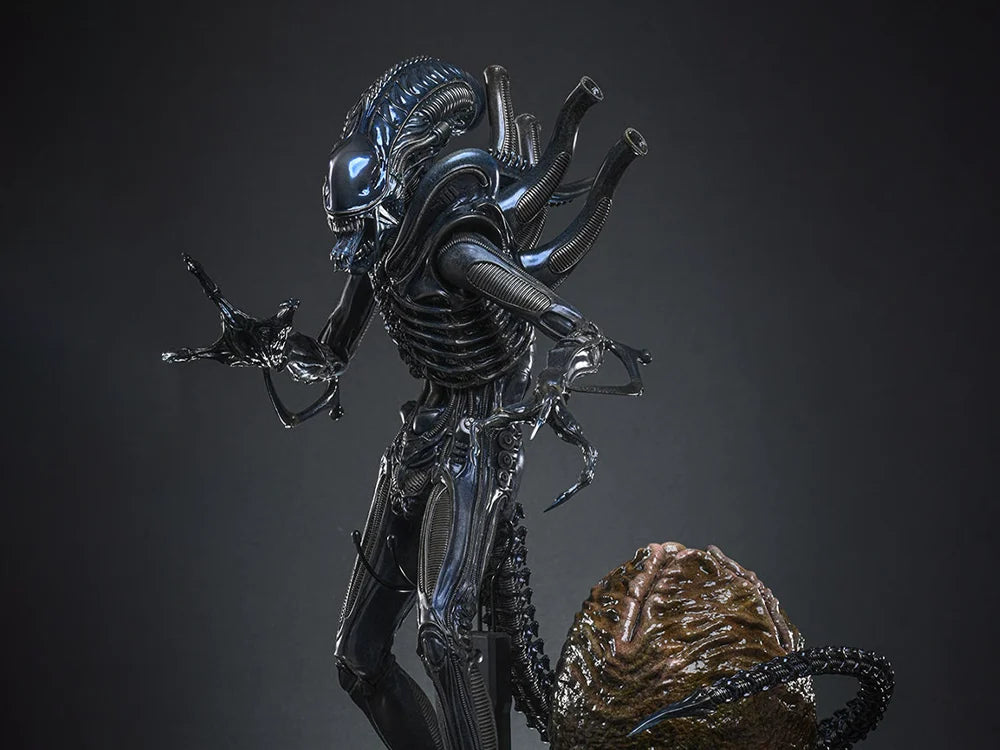 Pre-Order - Aliens MMS899 Alien Warrior (Deluxe Ver.) 1/6th Scale Collectible Figure