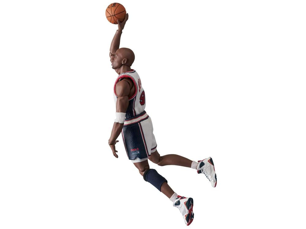 Michael Jordan (1992 Team USA) MAFEX No.132 Figure