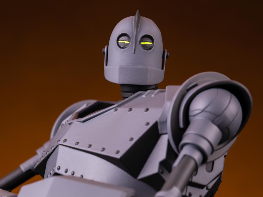 The Iron Giant Mondo Mecha Iron Giant Figure