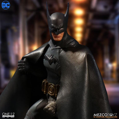 DC Comics One:12 Collective Batman Ascending Knight Mezco Exclusive (Black and Gold)