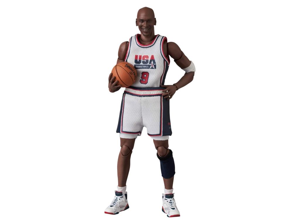 Michael Jordan (1992 Team USA) MAFEX No.132 Figure